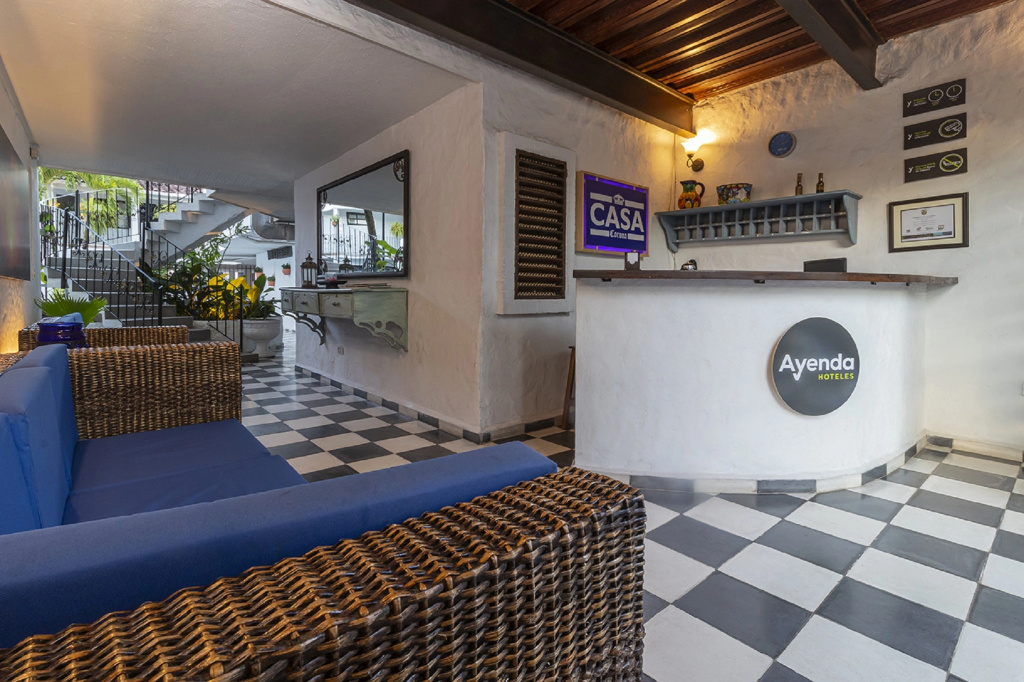 Lobby & Reception