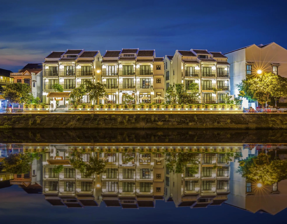 Отель Laluna Hoi An RiverSide Hotel & Spa в Дананге