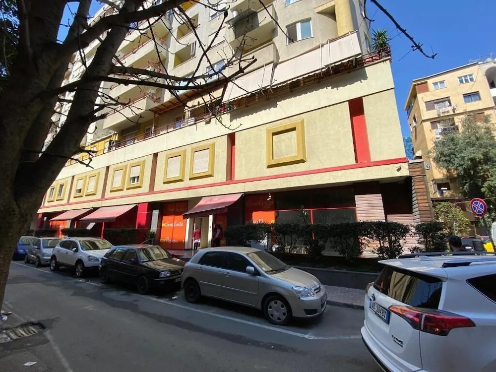 Retreat Apartments