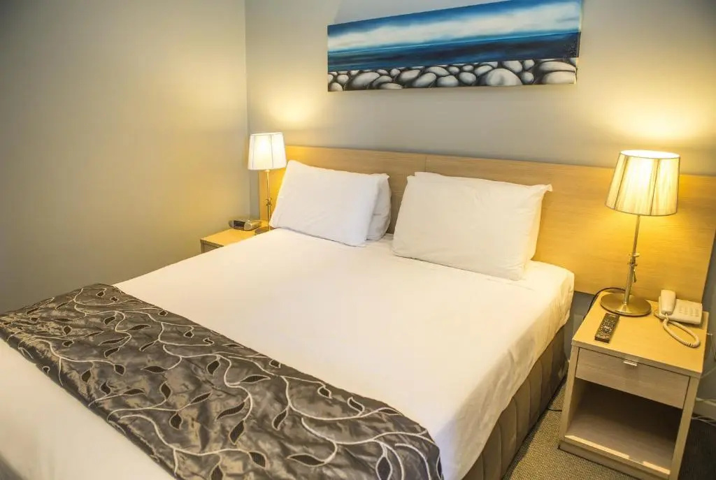 Double Suite (full double bed)