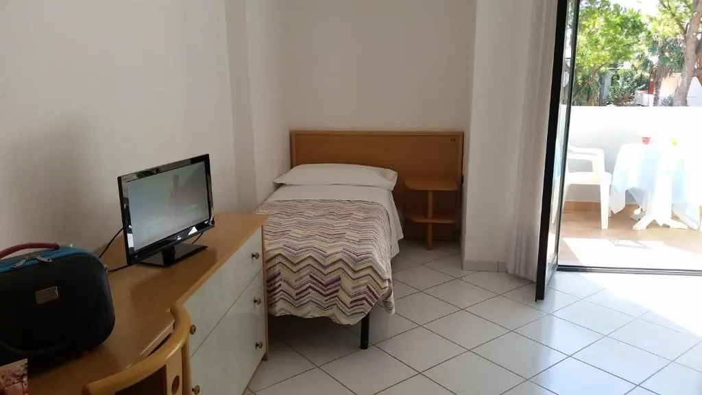 Standard Triple room with balcony
