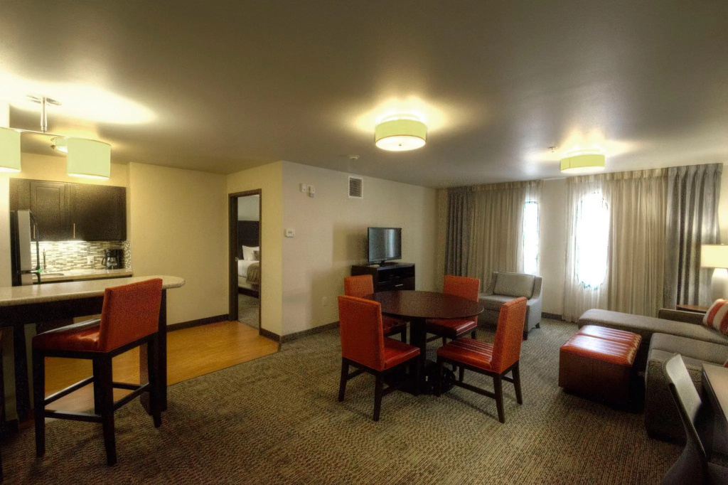 1 Bedroom Double Suite (full double bed)