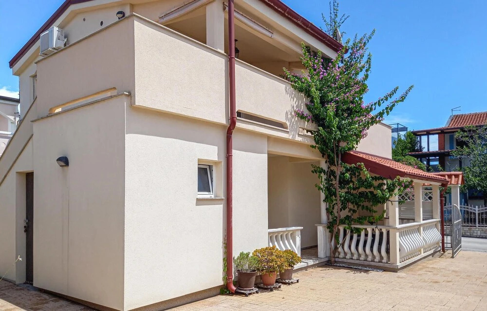 Beautiful Apartment in Vir With Wifi and 2 Bedrooms