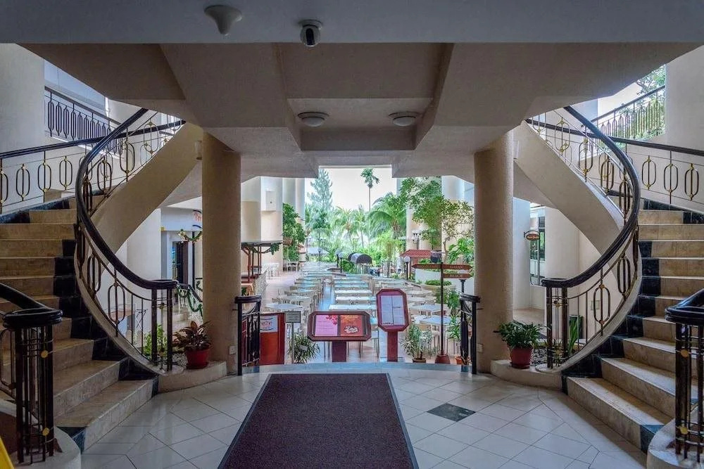 Lobby & Reception