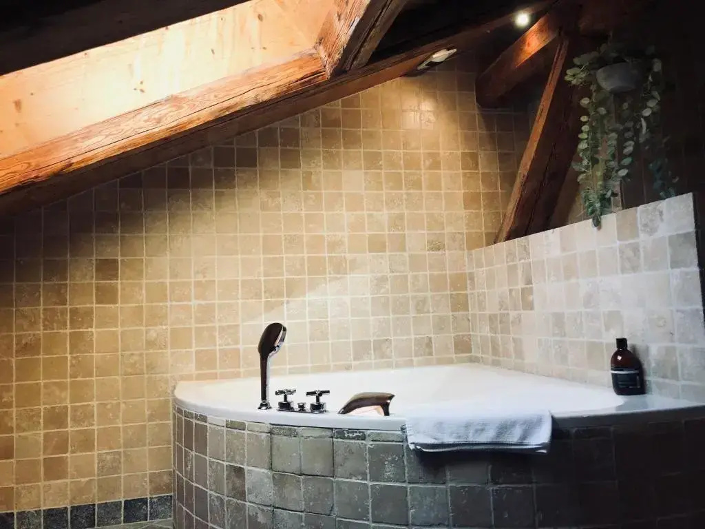 Standard Double Attic room (full double bed)