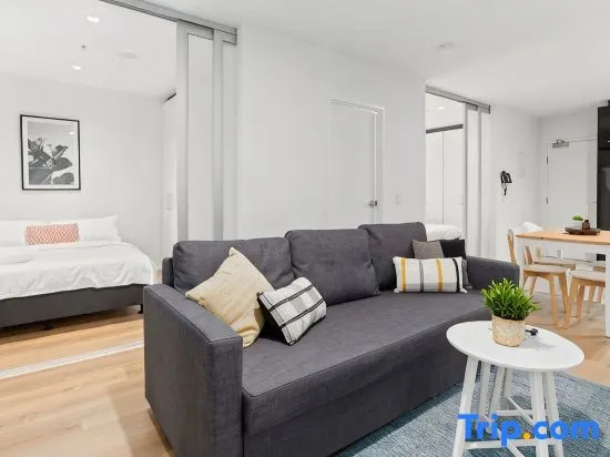 Charming 2BR Apartment with Free Parking