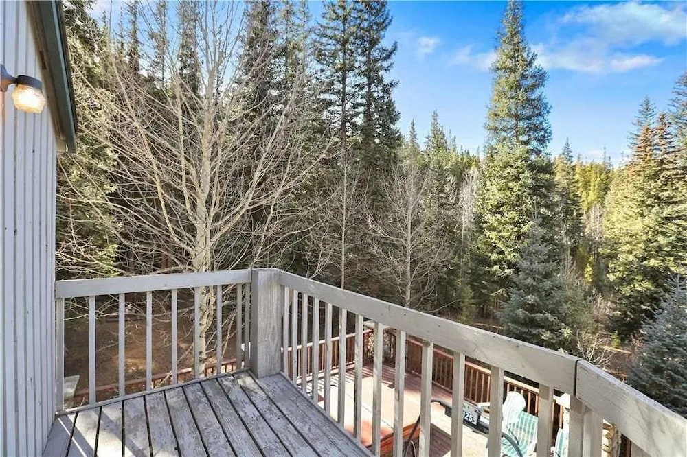 Hideaway Cabin House