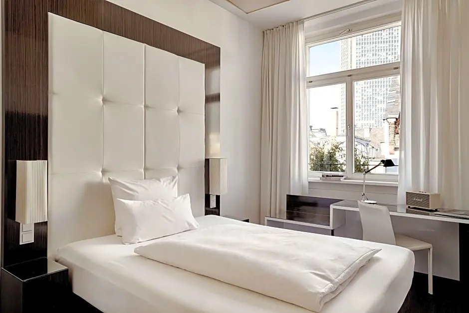 Standard Single room (single bed)