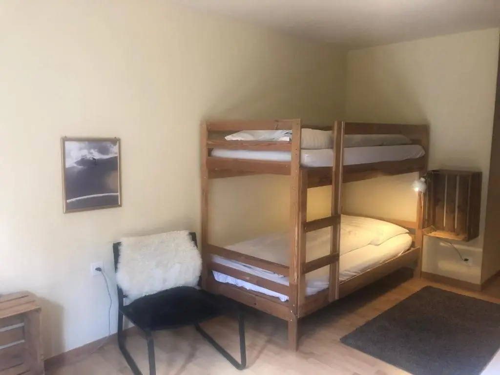 Economy Quadruple Basement room