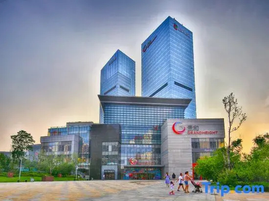 7Hao Zhenpin Hotel (Jinan Luneng Guihe Lingxiucheng Jin Street)
