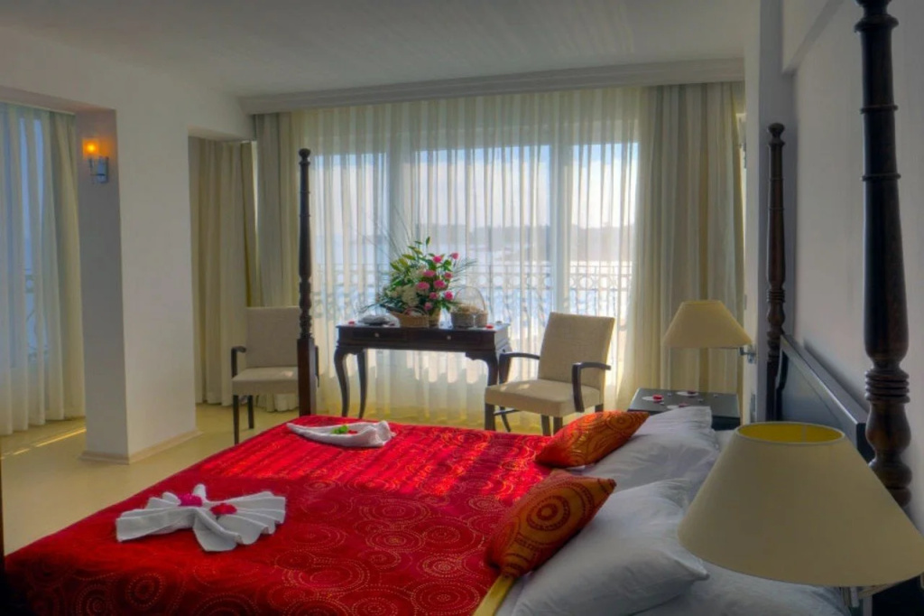 Ada Beach Hotel