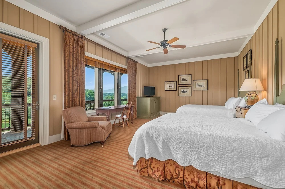 1 Bedroom Standard Double room with balcony (full double bed)