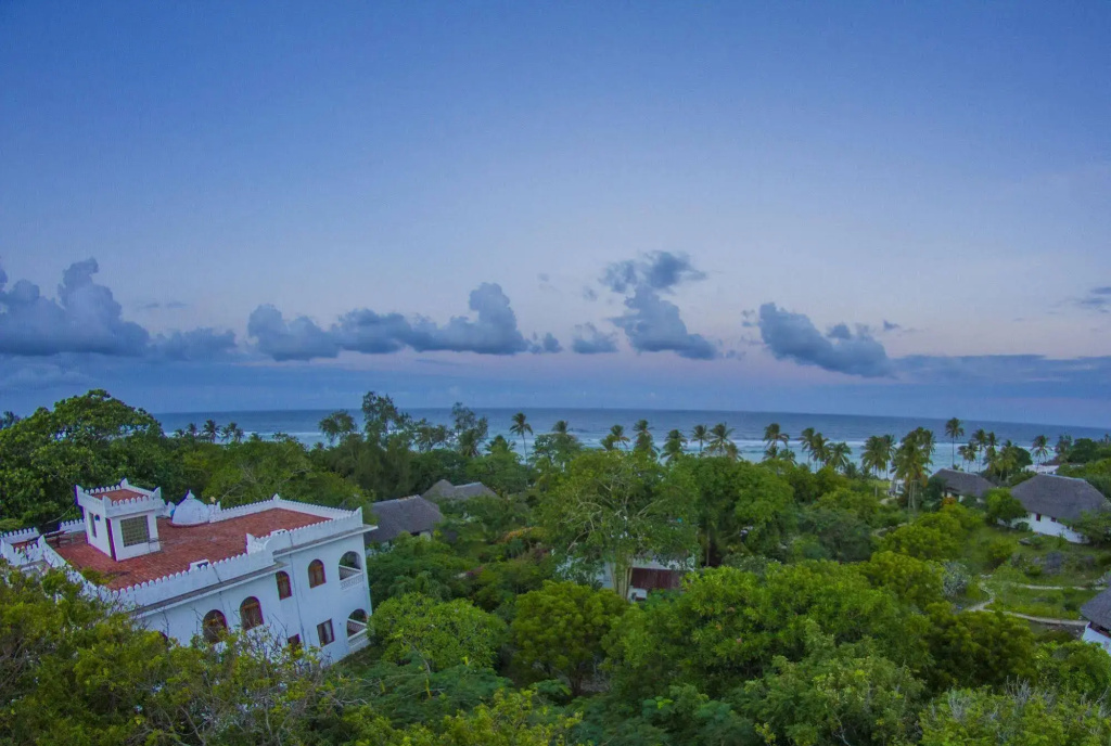 HillPark Hotel - Tiwi Beach