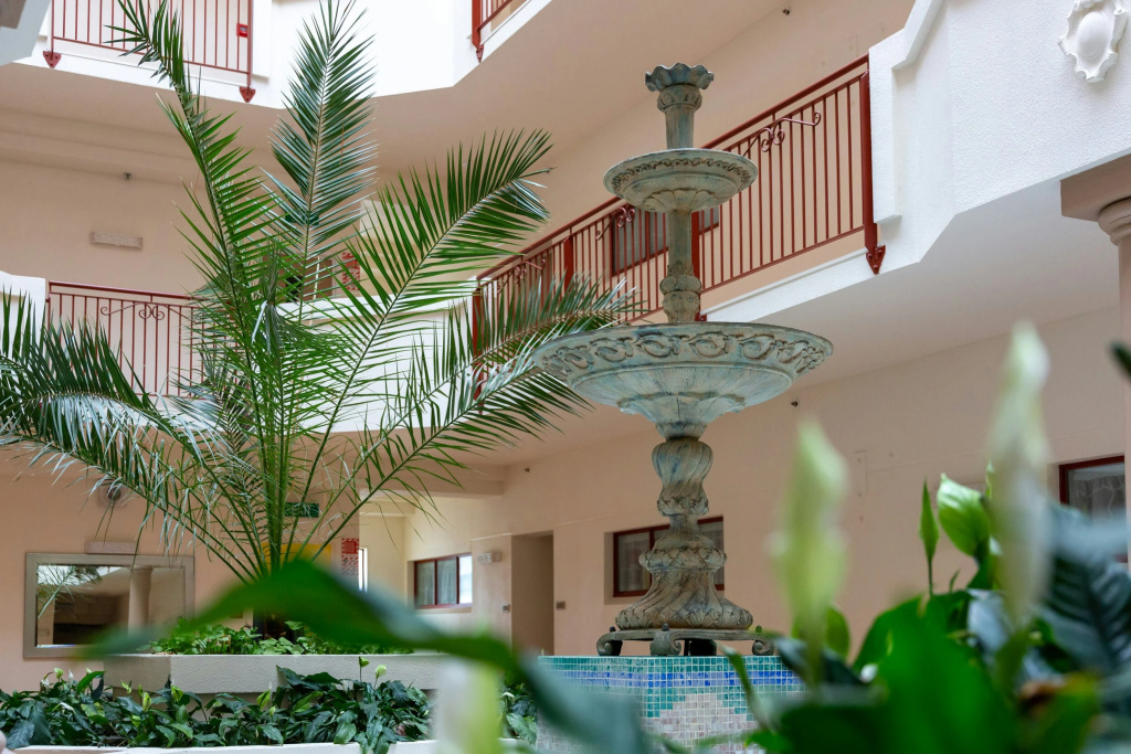 Fino Hotel and Suites