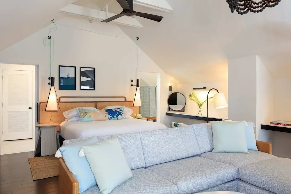 Treehouse Double Suite (full double bed)