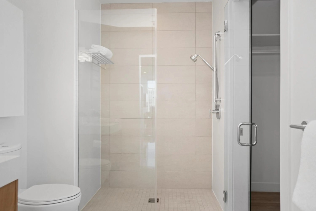 Level Furnished Living - Général