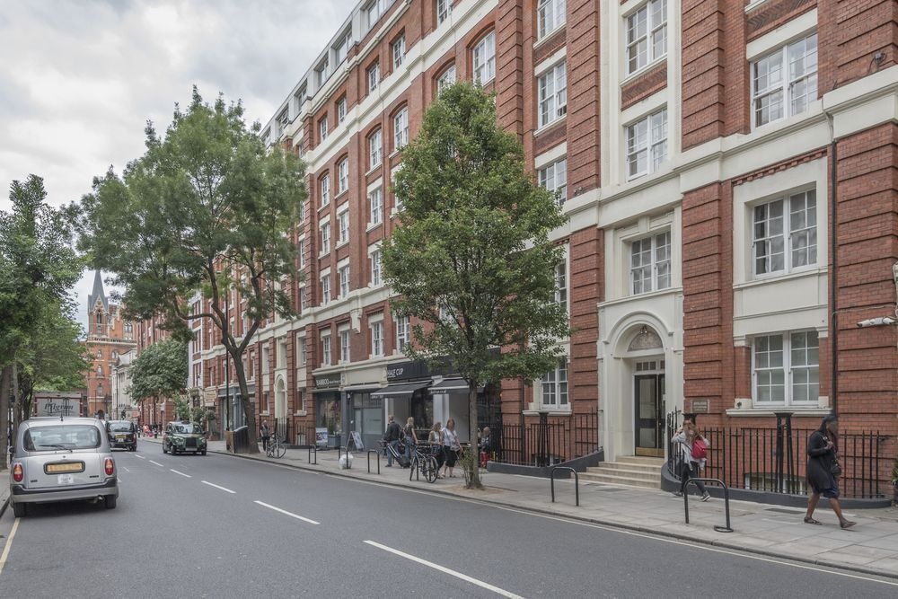 Bohemian home by Kings Cross