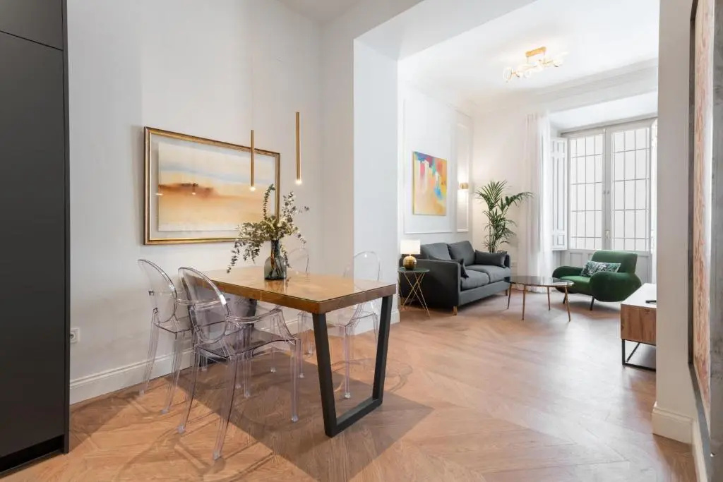 Superior Apartment