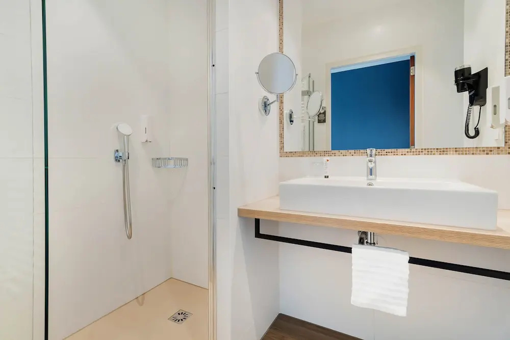 Standard Single room (single bed)