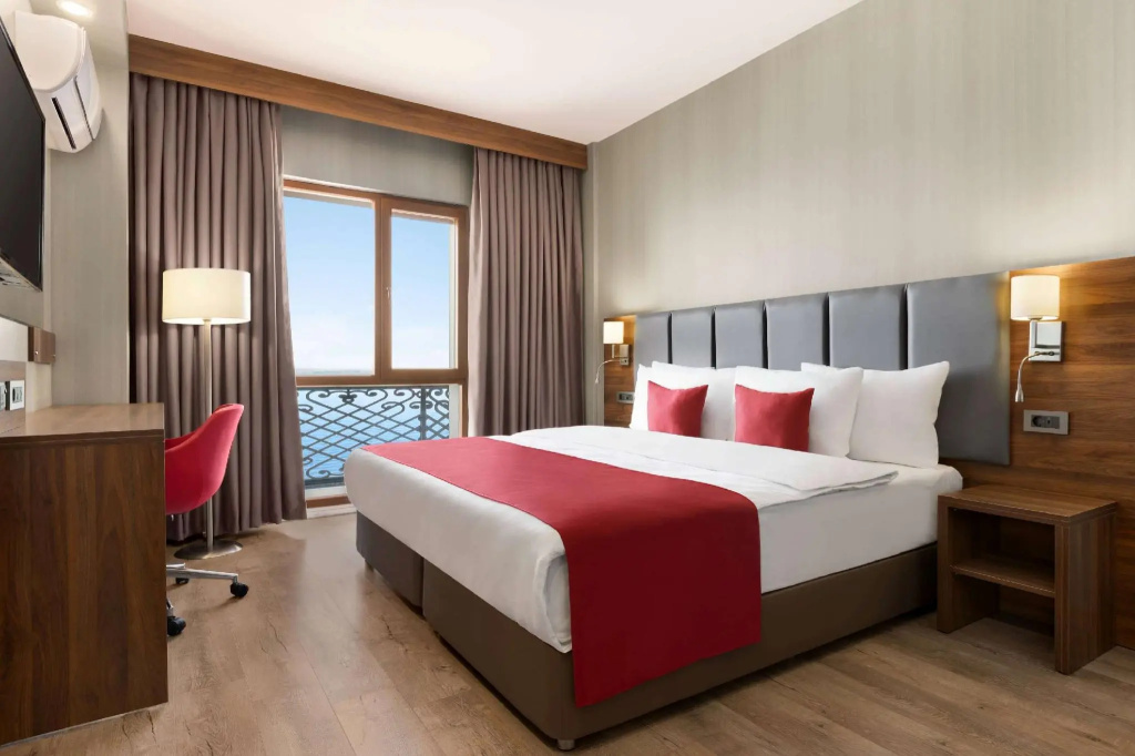 Standard Double room (full double bed)