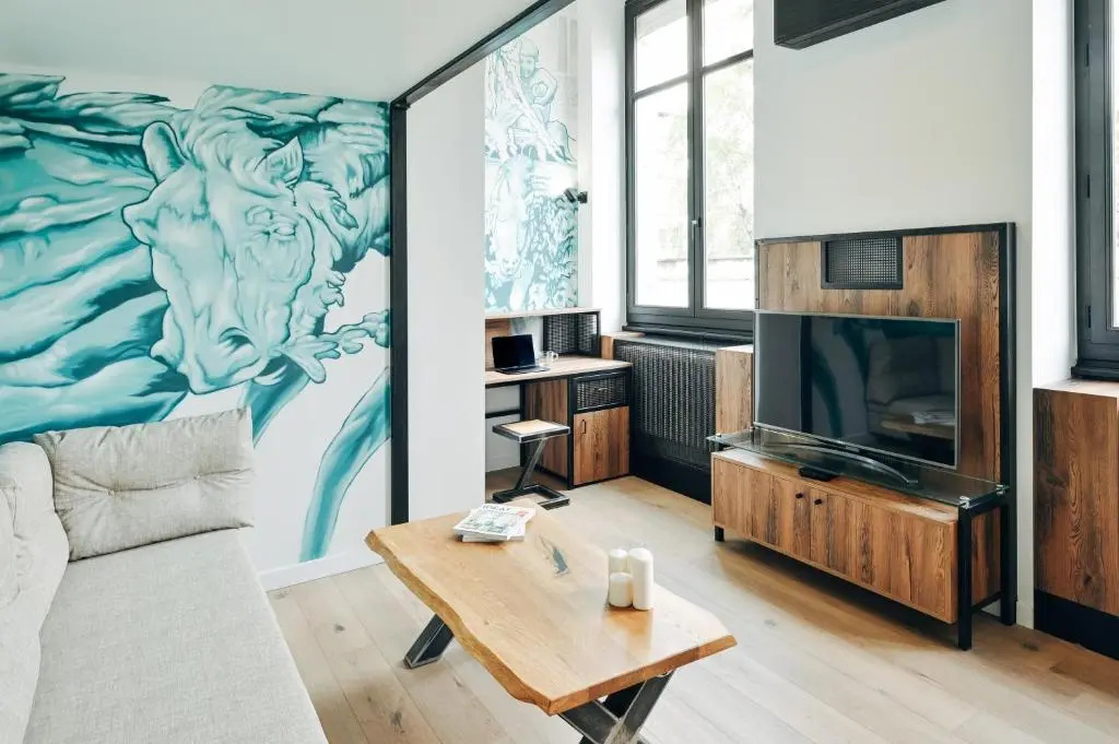 2 Bedrooms Apartment