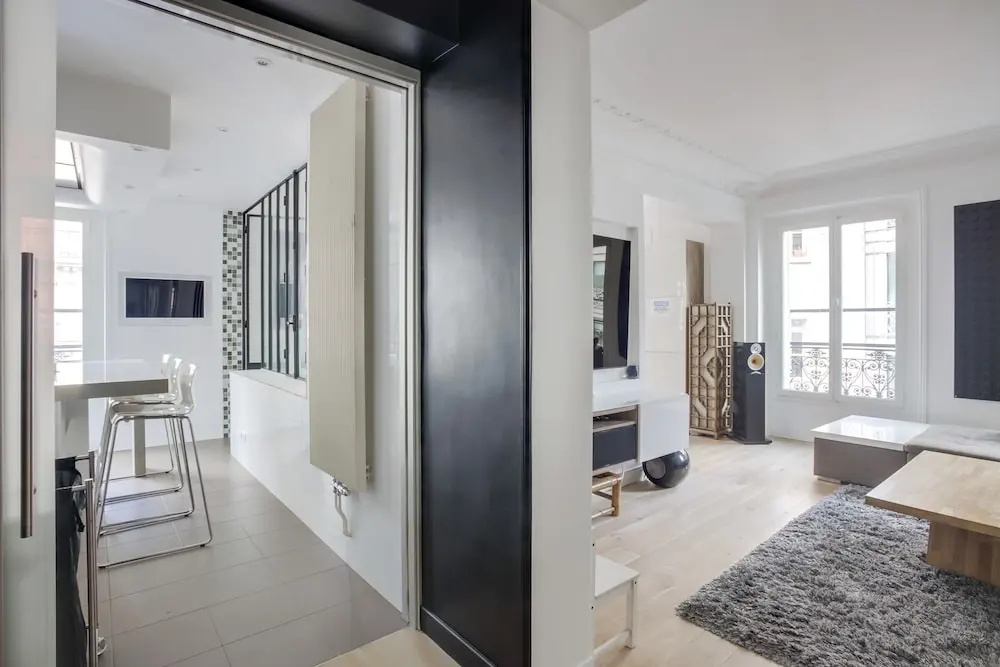 Magnificent Apartment Near Champs-elysees