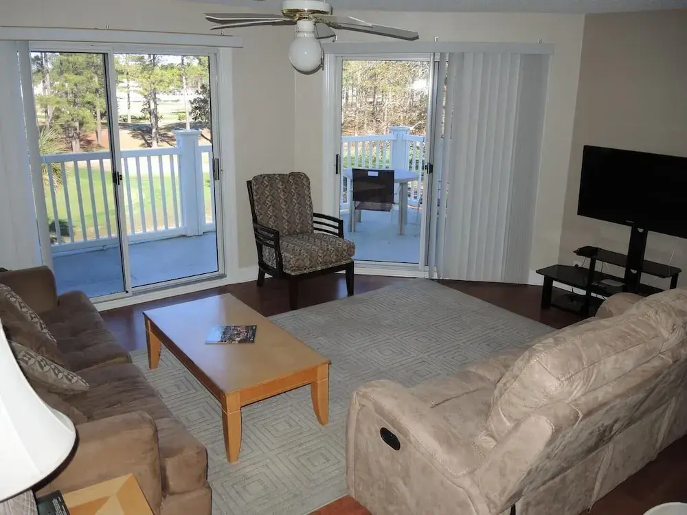2 Bedrooms Villa with balcony
