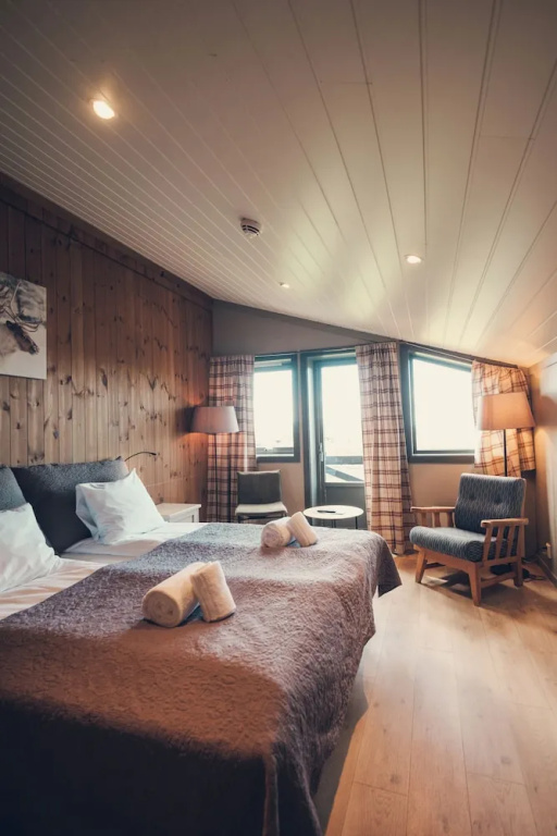 Standard Double room with mountain view (full double bed)