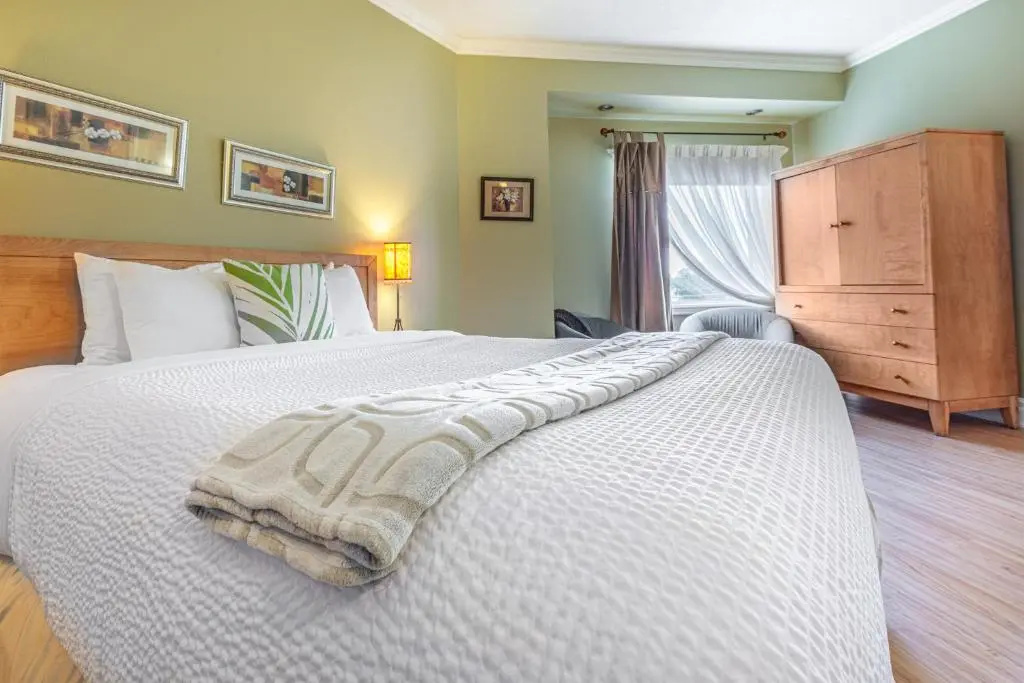 Presidential Double Suite (full double bed)