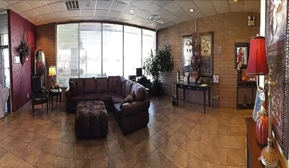 Whitten Inn University - Général