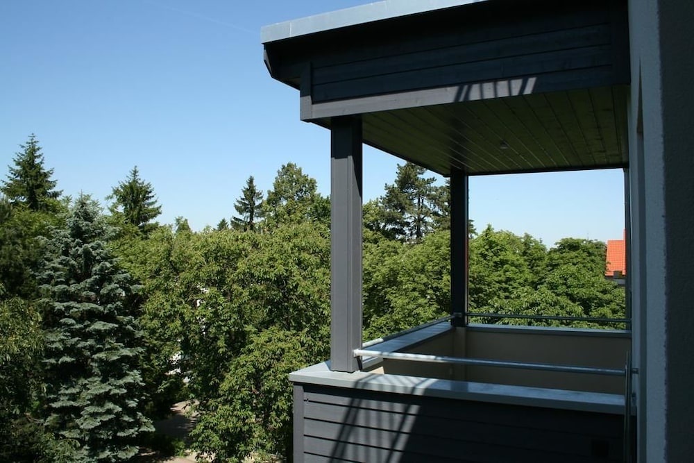 Balcony & Terrace