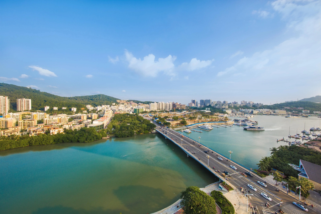 Beach & Waterfront
