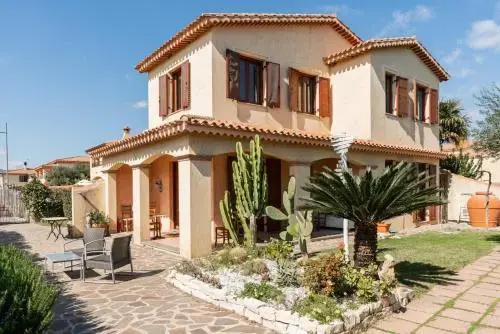 Nora Rooms Villas Guesthouse