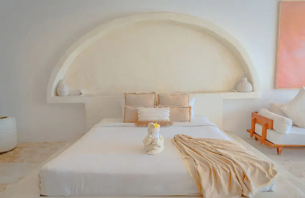 Junior Suite with pool view