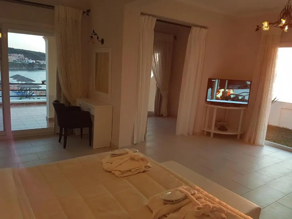 Paralia Luxury Suites - Chambres