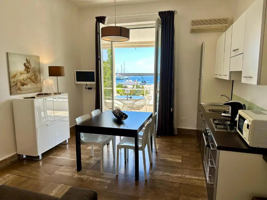 1 Bedroom Apartment with sea view