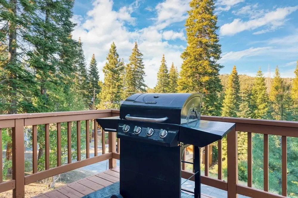Golden Summit by Avantstay Stunning Secluded Cabin w/ Access to Tahoe Donner