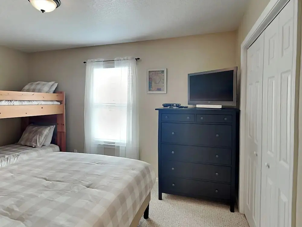 3 Bedrooms Cottage with balcony