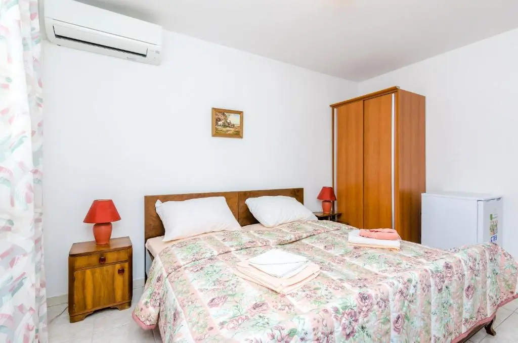 Comfort Double room with garden view (full double bed)