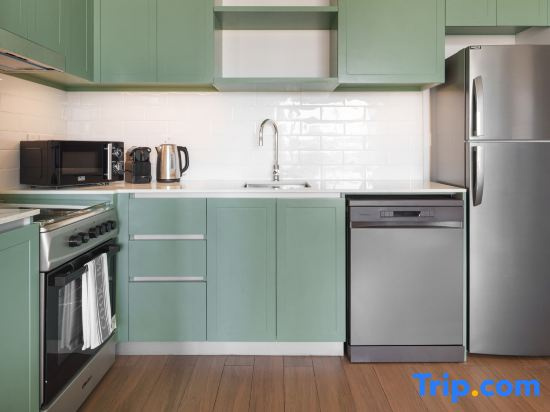 Luxury 1BR Apartment in the Heart of City Walk