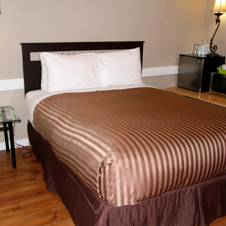 Hotel Squamish — 4