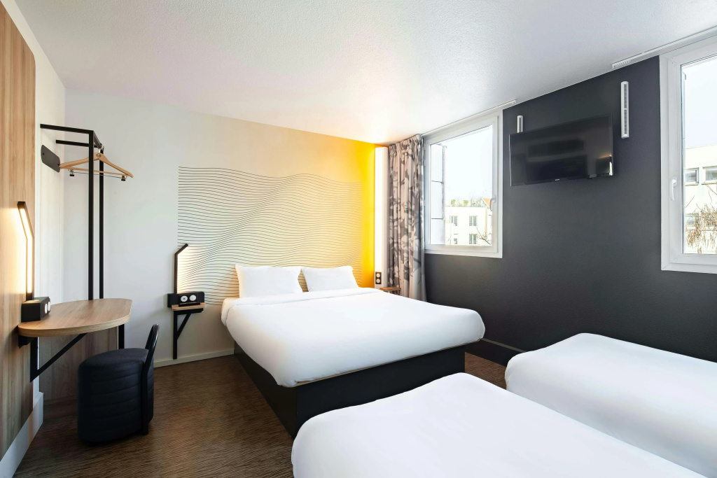 Отель B&B HOTEL Paris Saint-Denis Pleyel в Сен-Дени