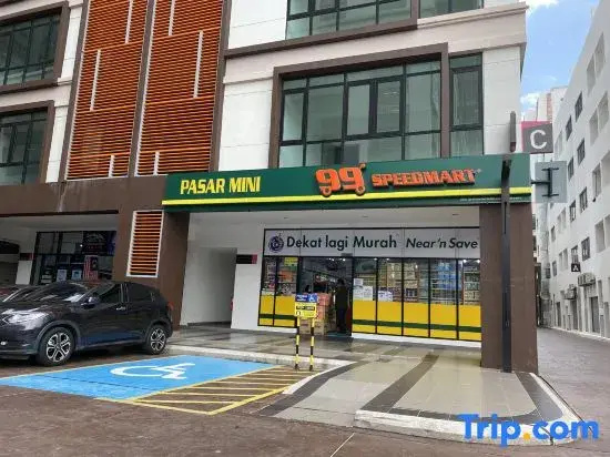 Condo Ioi City Mall Putrajaya, 3 Bedrooms, near to Hospital Serdang, UPM, Uniten