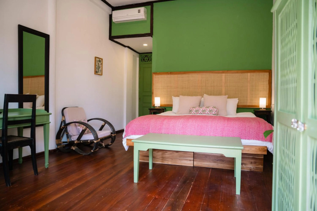 Baan Samsa — 4