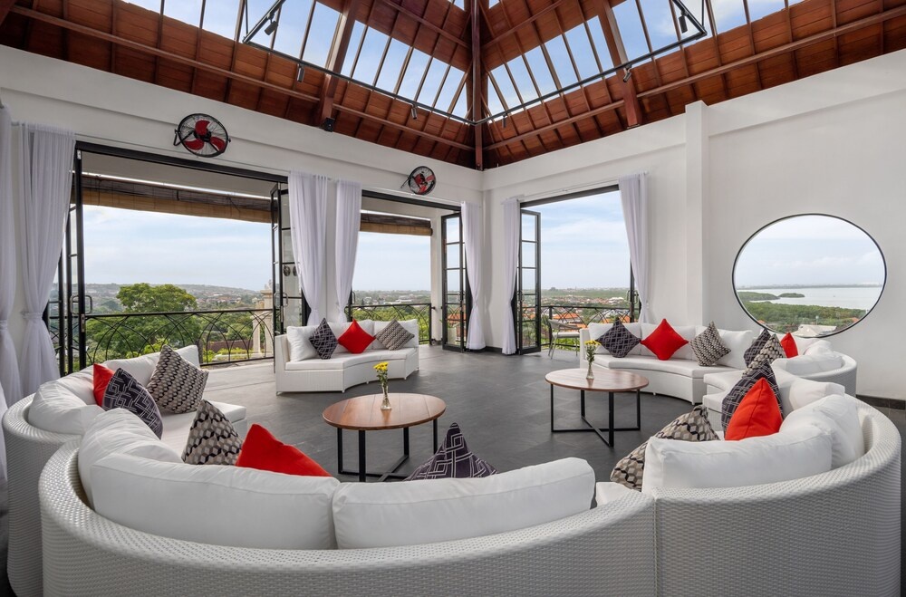 Отель Giri Bhagawan Villas Spa в Беное