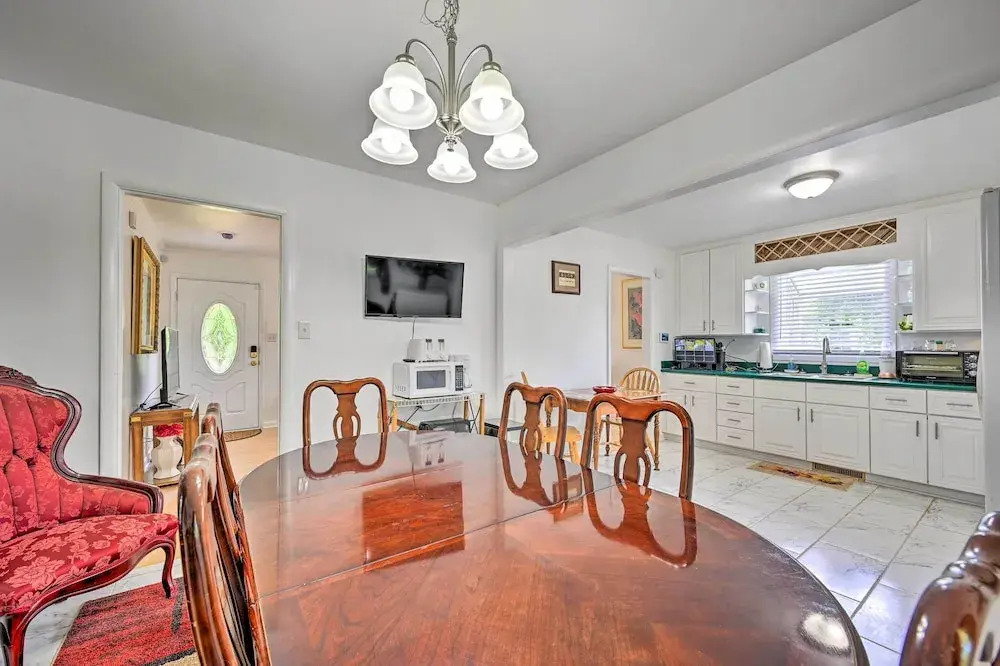 Greensboro Home < 4 Mi to Downtown! — фото 3