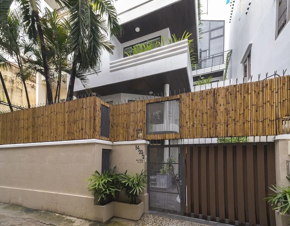 Christina's Saigon-The Transit House