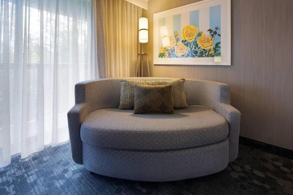 Courtyard by Marriott Grand Rapids Airport - Chambres