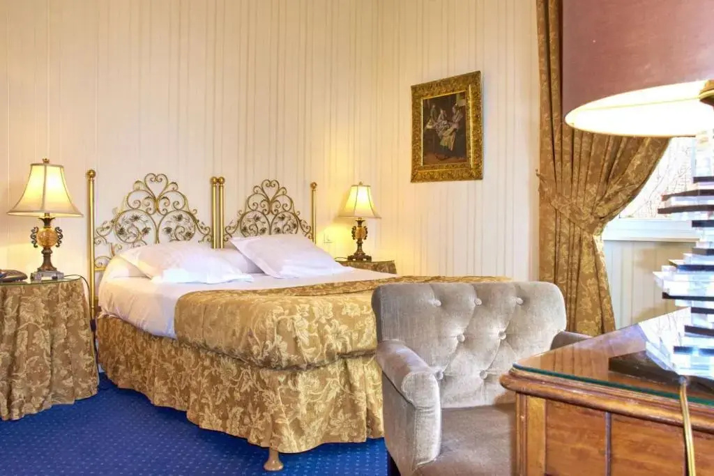 Standard Double room (full double bed)