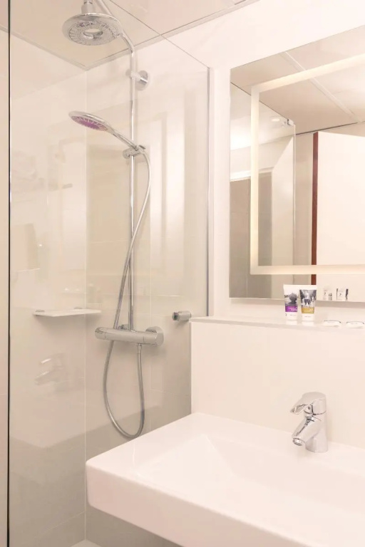 Mercure Paris Montparnasse Raspail 53